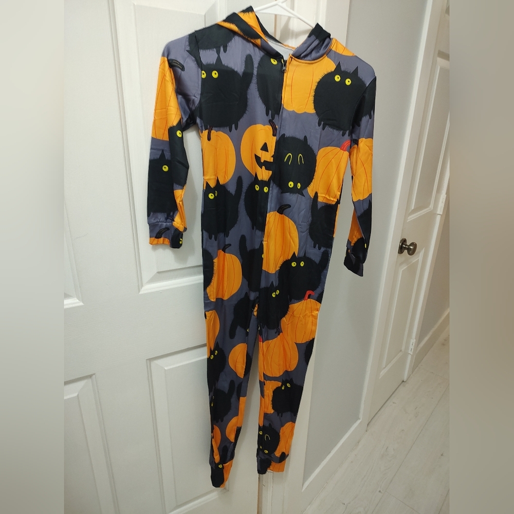 Halloween one piece outfit kids 8/10 pumpkins and cats with a hood New